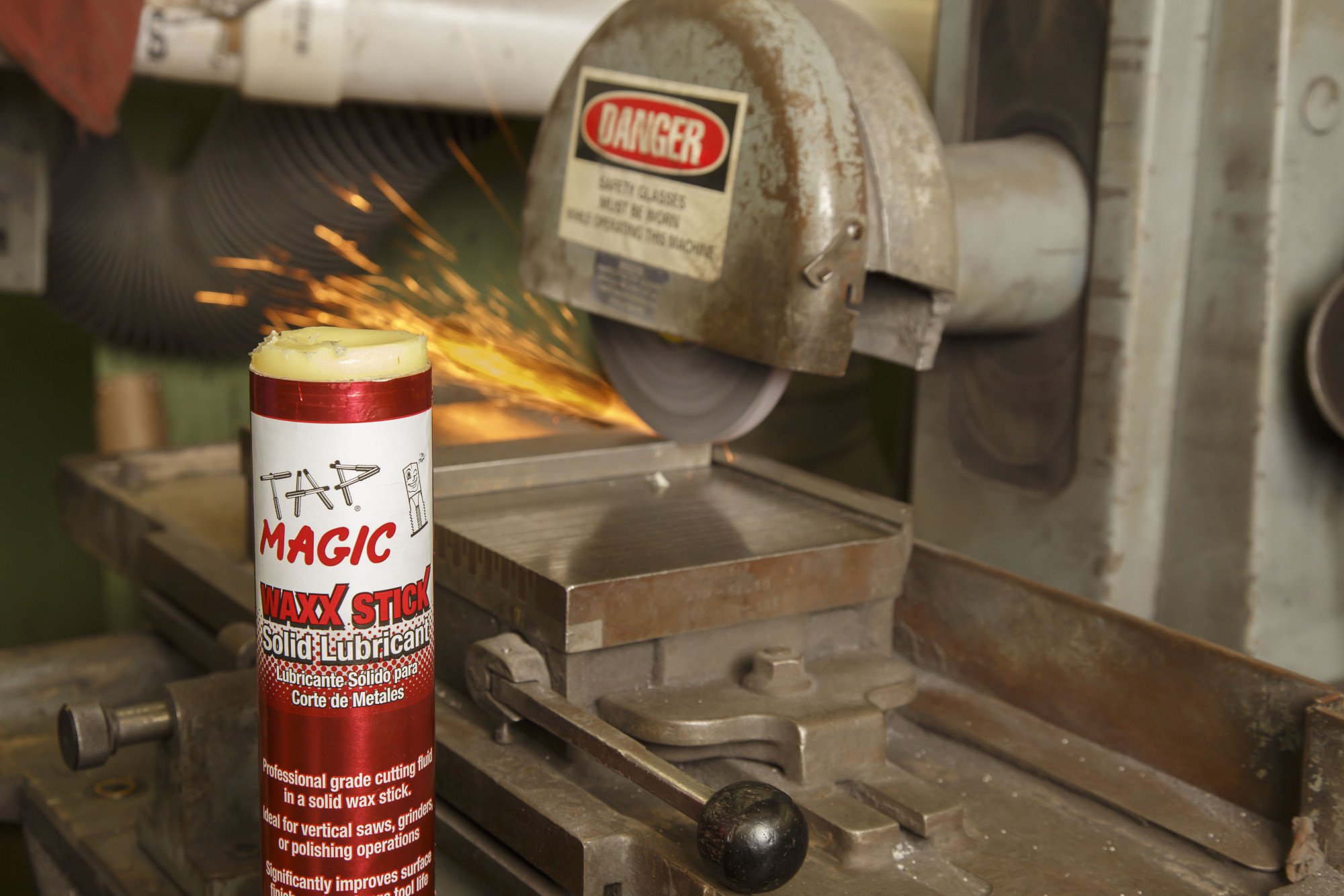 When to Use Neat Cutting Oil for Stainless Steel Cutting cover